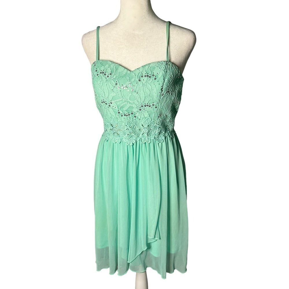 BCX Lace and chiffon Semi Formal Dress Size Small